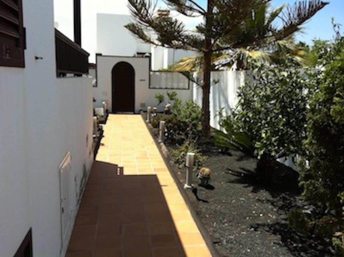Casa La Bufona Villa Аресифе Екстериор снимка