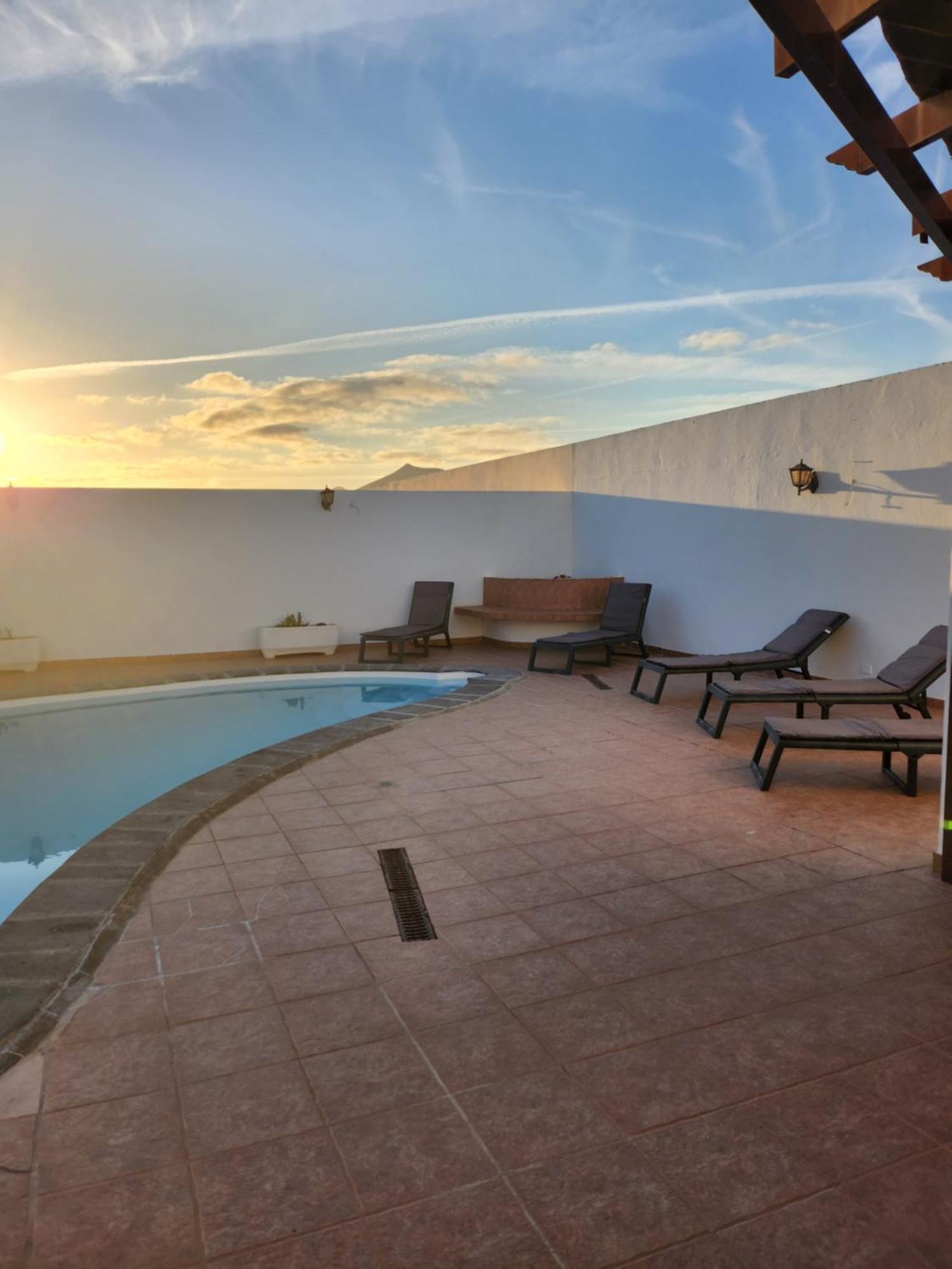 Casa La Bufona Villa Аресифе Екстериор снимка